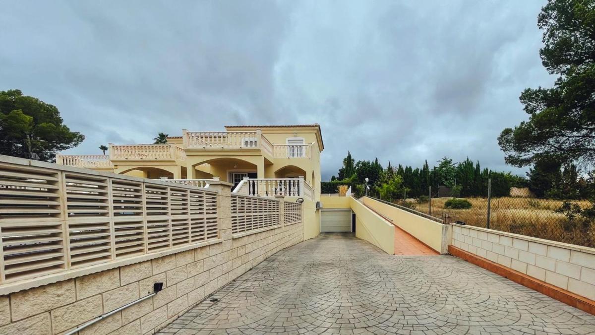 Properties for sale and rent in Spain photo 2