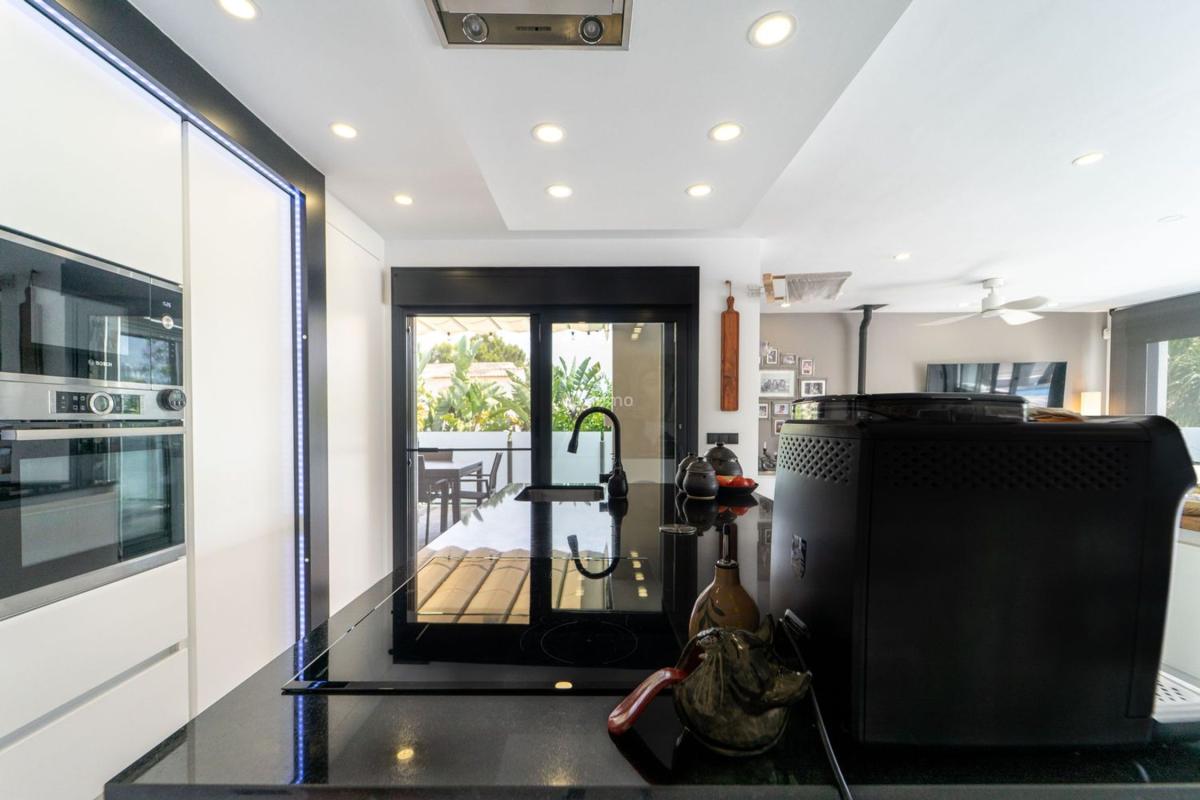 Properties for sale and rent in Spain photo 3