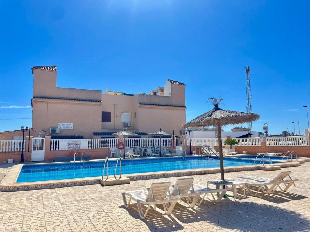 Venta de piso en Piso en Calle Taga, Los Balcones - Los Altos del Edén, Torrevieja, Torrevieja
photo 3