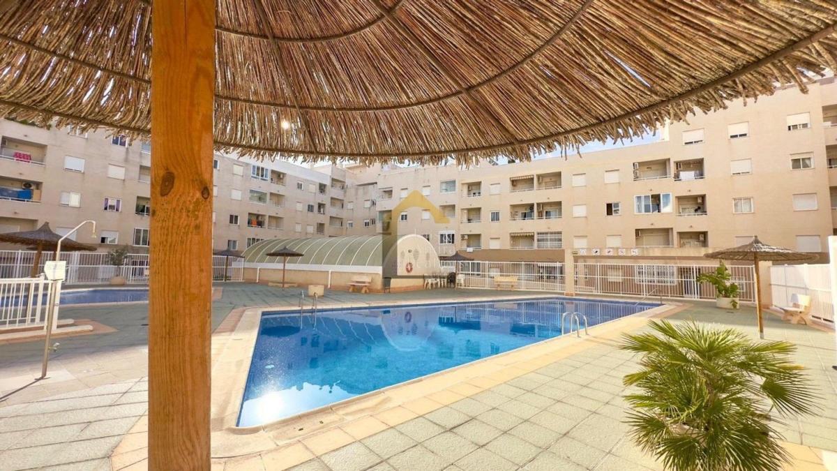 Venta de piso en Piso en Nueva Torrevieja, Torrevieja, Torrevieja
photo 1