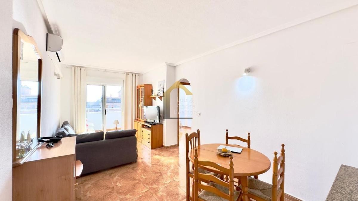 Venta de piso en Piso en Nueva Torrevieja, Torrevieja, Torrevieja
photo 4