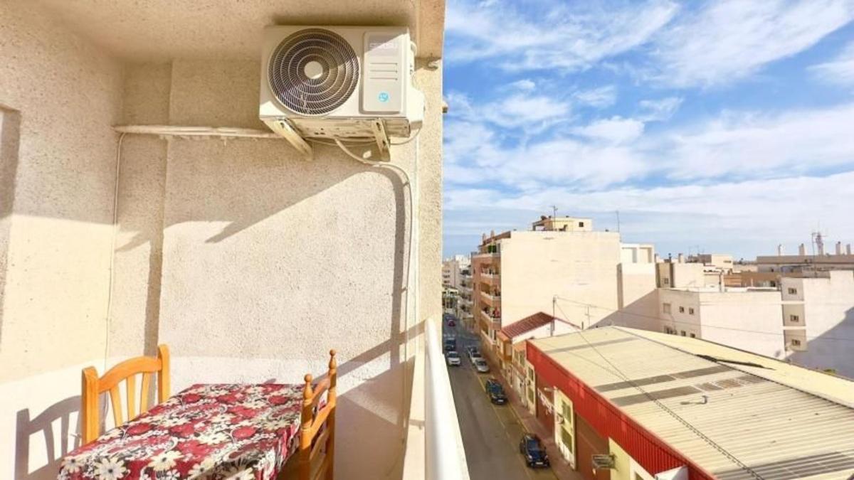 Venta de piso en Piso en Calle San Emigdio, El Molino, Torrevieja, Torrevieja
photo 4