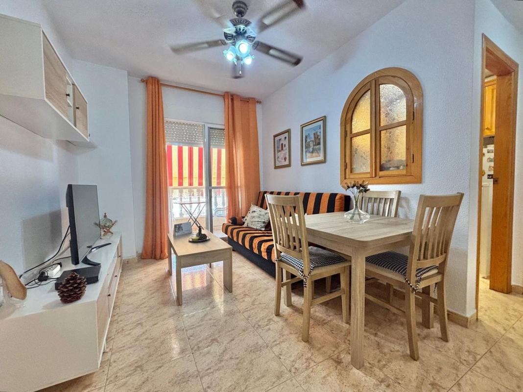 Venta de piso en Piso en Calle San Pascual, Avenida Habaneras - Curva de Palangre, Torrevieja, Torrevieja
photo 5