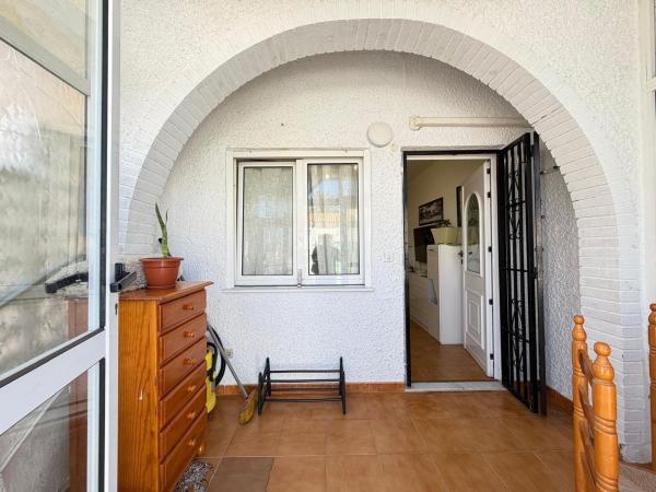 Chalet adosado en Calle Marcelina, Nueva Torrevieja, Torrevieja photo 1