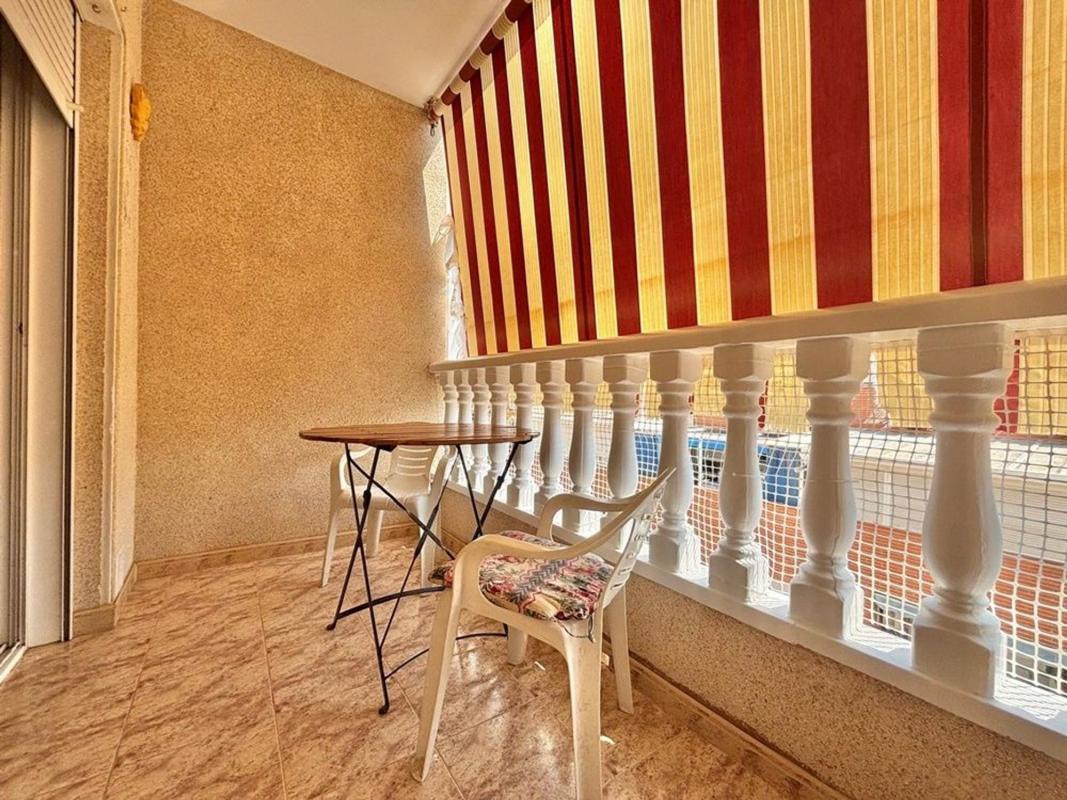 Venta de piso en Piso en Calle San Pascual, Avenida Habaneras - Curva de Palangre, Torrevieja, Torrevieja
photo 3