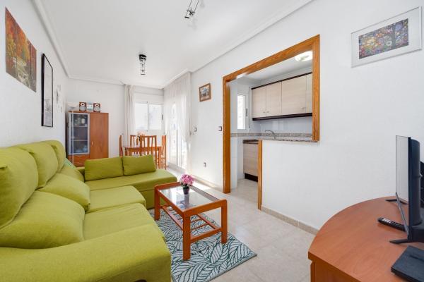 Venta de piso en Piso en Calle Ramon Freixa, 3, Nueva Torrevieja, Torrevieja, Torrevieja
 photo 2