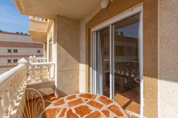 Venta de piso en Piso en Calle Los Emilios, Nueva Torrevieja, Torrevieja, Torrevieja
 photo 3