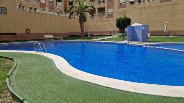 Sale of flat in Piso en Calle San Julián, Puerto Deportivo, Torrevieja, Torrevieja
photo 1