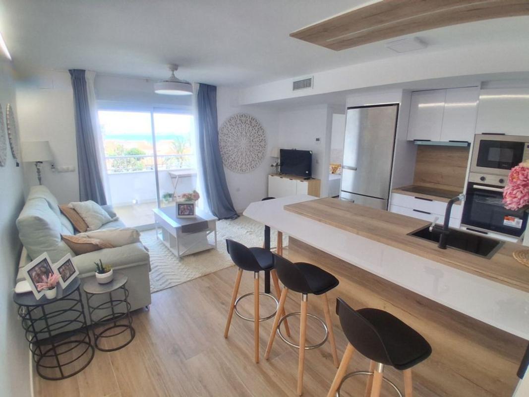 Продажа квартиры на Piso en Olas De Las, 27, Punta Prima, Torrevieja, Торревьеха
photo 3