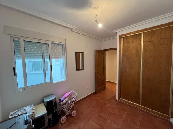 Venta de piso en Piso en Parque de las Naciones, Torrevieja, Torrevieja
photo 1