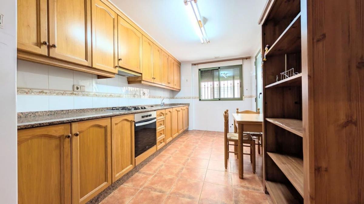 Sale of apartment in Piso en Centro, Elche / Elx, Elche / Elx
photo 1
