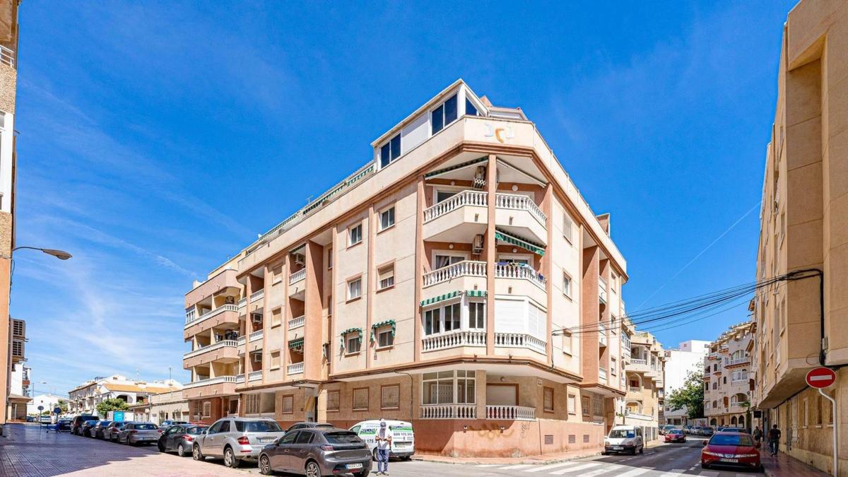Venta de piso en Piso en Calle del Palangre, Playa de los Locos, Torrevieja, Torrevieja
photo 1