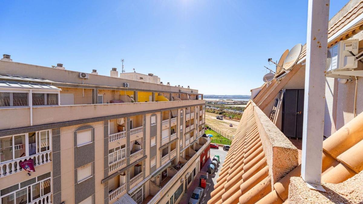 Penthouse sale in Ático en Calle Santander, 3, Parque de las Naciones, Torrevieja, Torrevieja photo 3