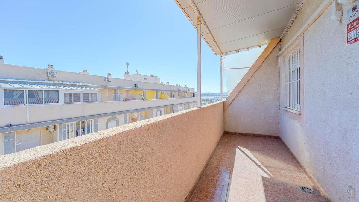 Penthouse sale in Ático en Calle Santander, 3, Parque de las Naciones, Torrevieja, Torrevieja photo 4