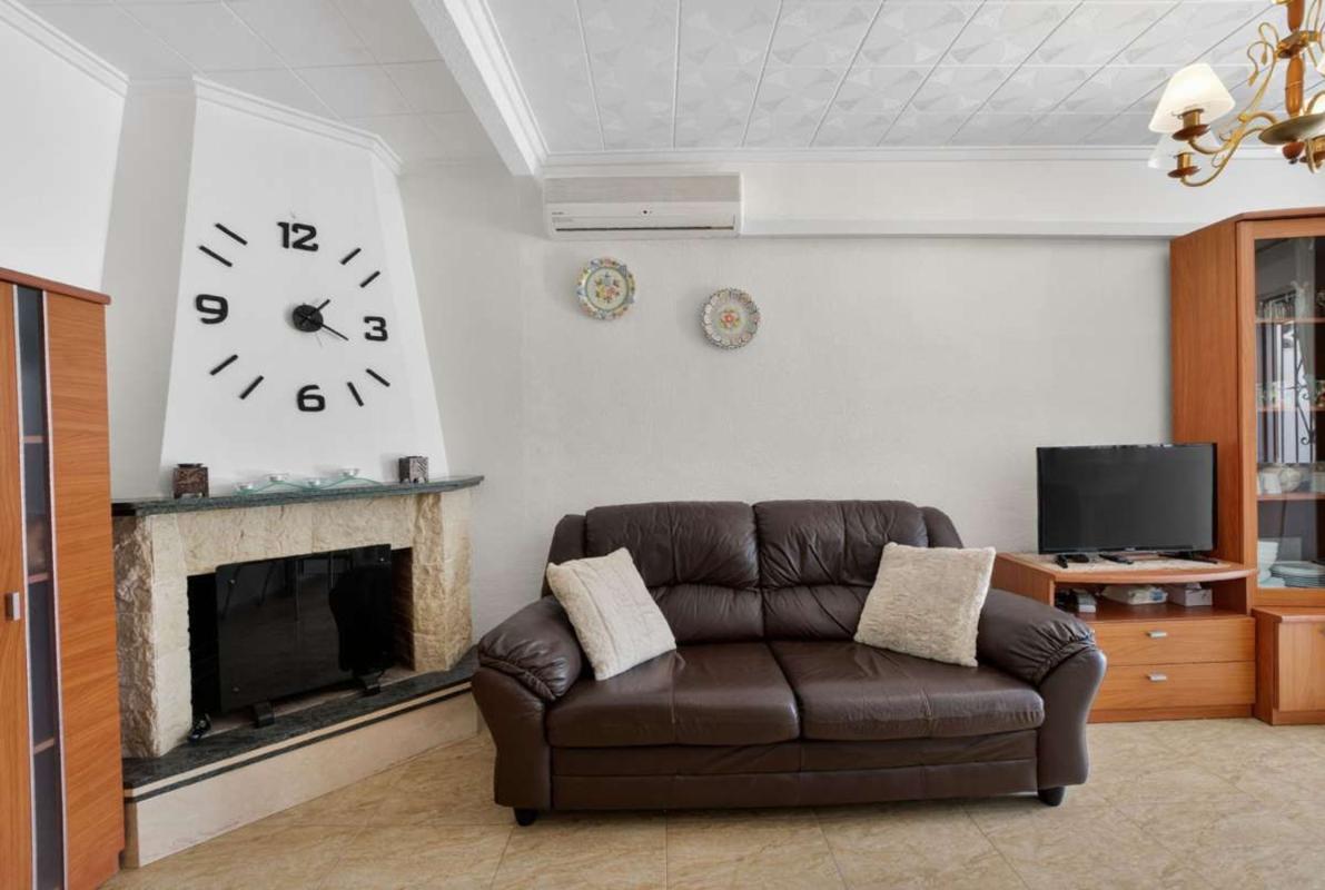 Sale of independent chalet in Casa o chalet en Calle Manuel Benítez-el Cord, La Siesta - El Salado - Torreta, Torrevieja, Torrevieja
 photo 4