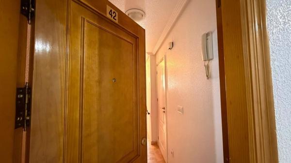 Sale of flat in Piso en Calle del Huerto, Parque de las Naciones, Torrevieja, Torrevieja
 photo 2
