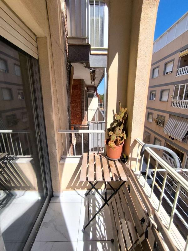 Sprzedaż mieszkania w Piso en Calle Monteagudo, El Acequión, Torrevieja, Torrevieja
photo 4