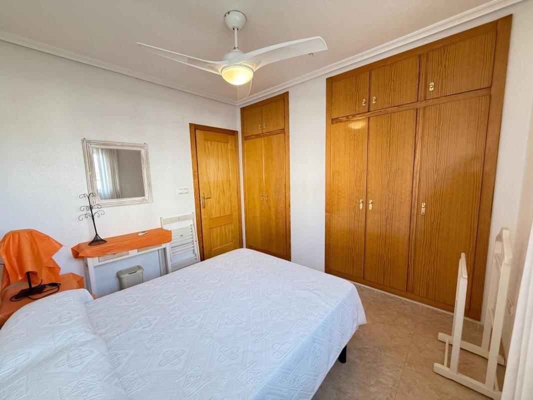 Venta de piso en Piso en Calle Matilde Peñaranda, Nueva Torrevieja, Torrevieja, Torrevieja
photo 3