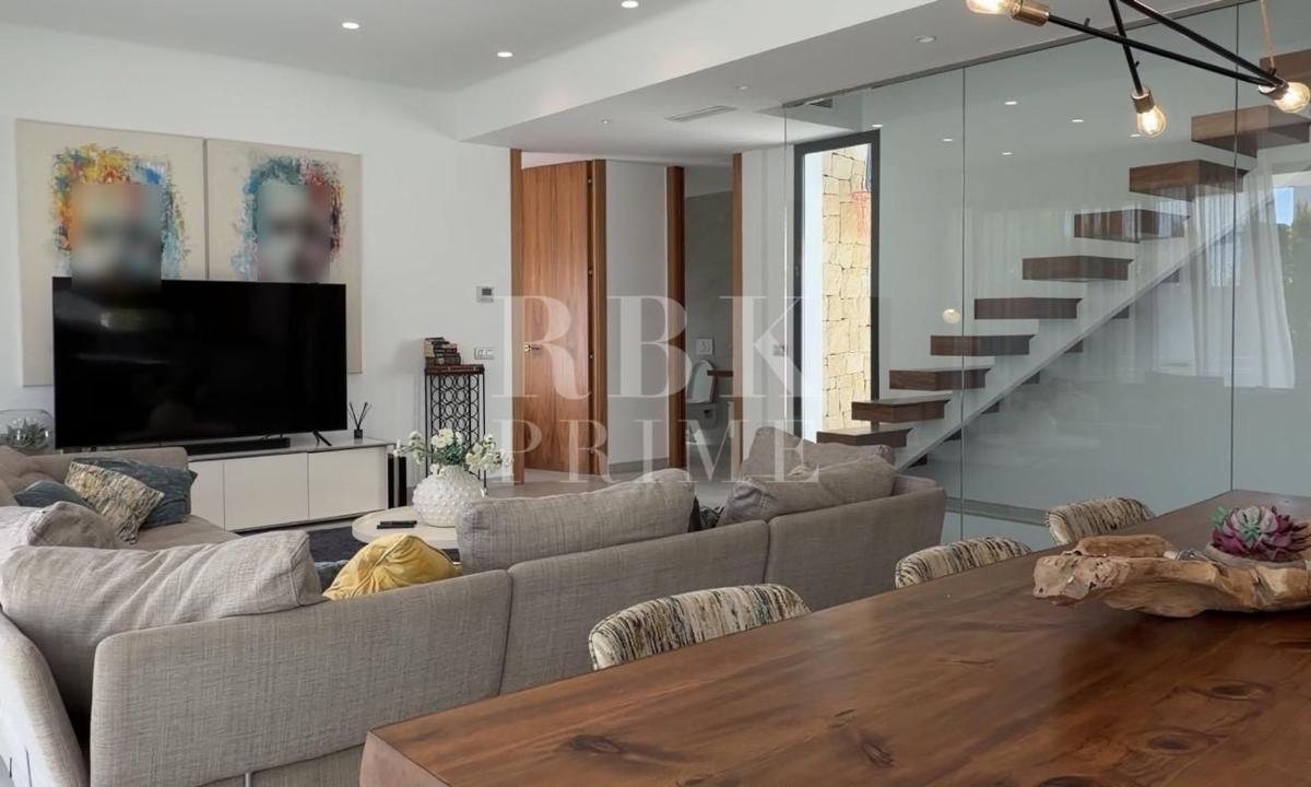 Properties for sale and rent in Spain photo 3