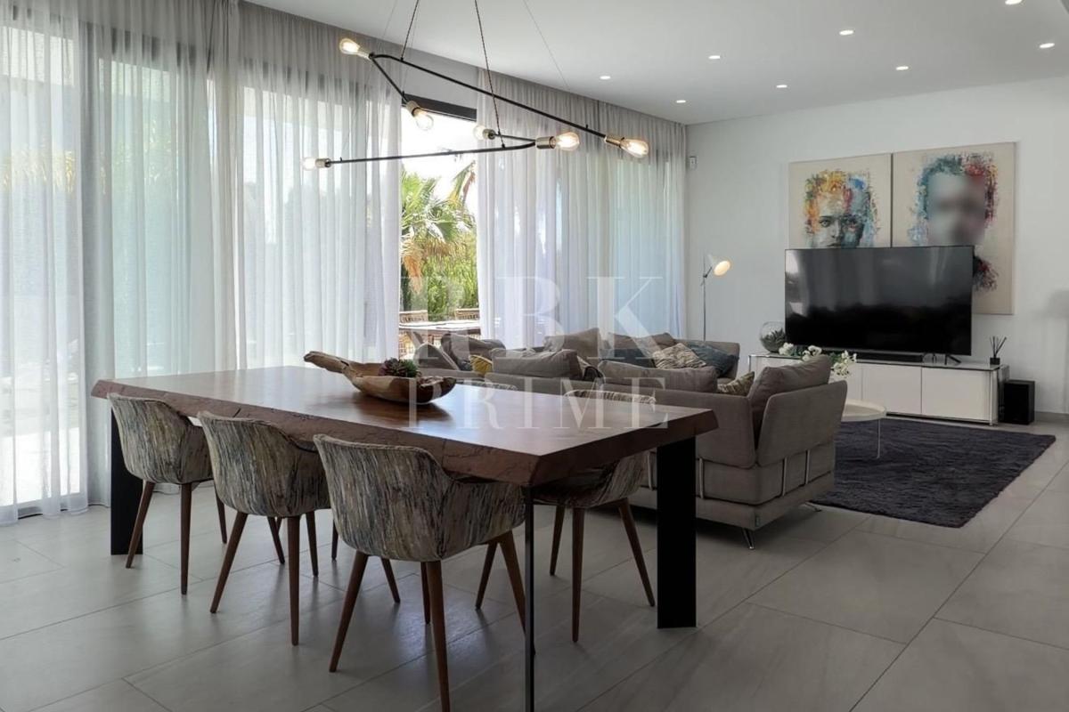 Properties for sale and rent in Spain photo 5