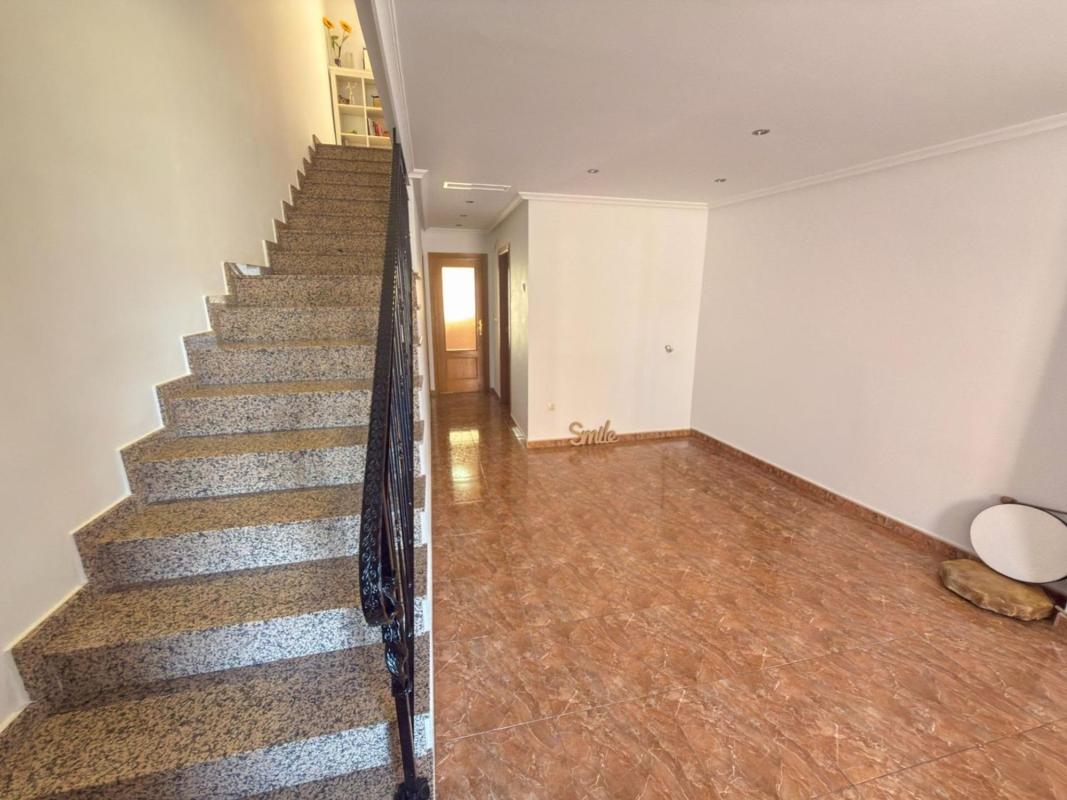 Properties for sale and rent in Spain photo 5