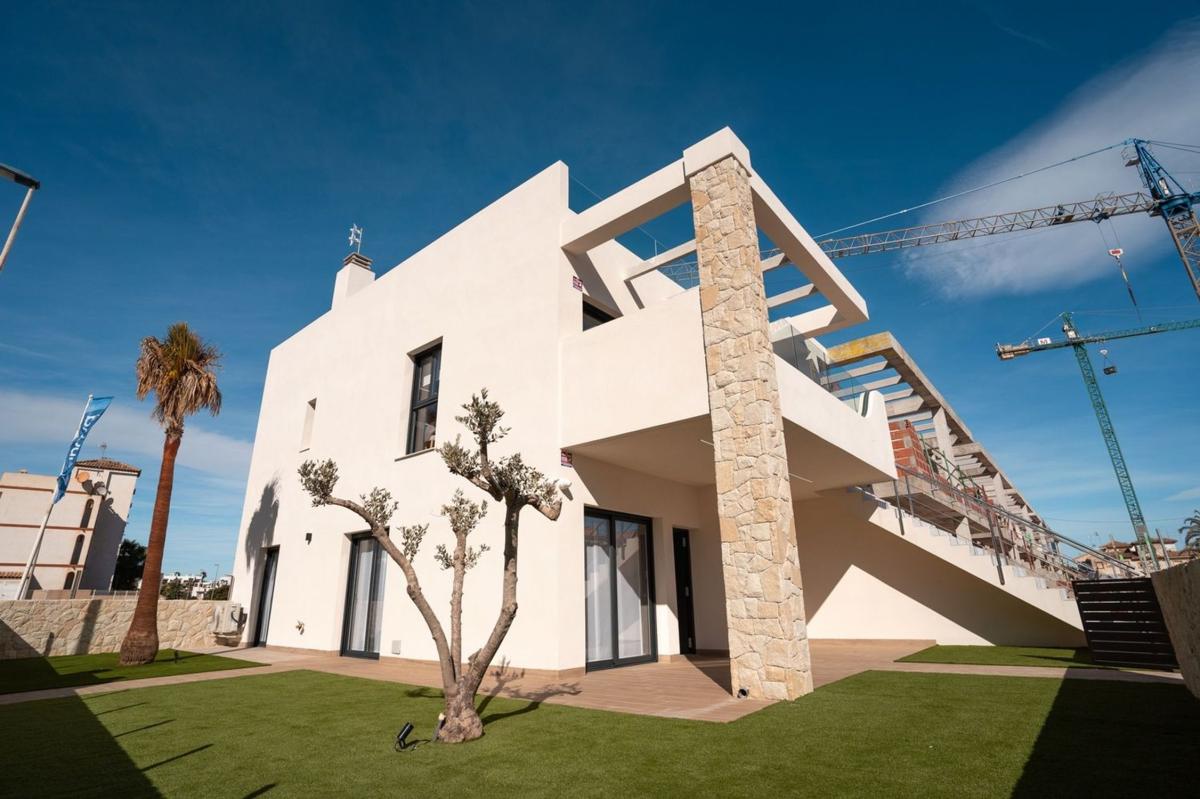 Venta de piso en Piso en Zona Pueblo, Pilar de la Horadada, Pilar de la Horadada
photo 1
