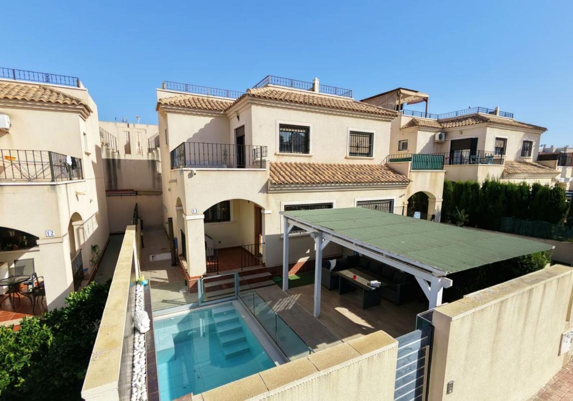 Sprzedaż niezależnego domku jednorodzinnego w Casa o chalet en Centro - Muelle Pesquero, Torrevieja, Torrevieja photo 1