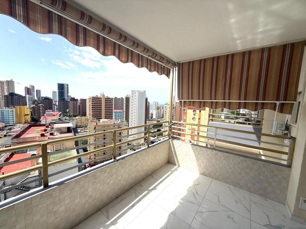 Venta de piso en Piso en Avenida de Roma, Zona Sierra Helada, Benidorm, Benidorm
photo 1