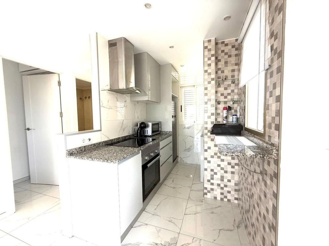 Venta de piso en Piso en Avenida de Roma, Zona Sierra Helada, Benidorm, Benidorm
photo 4