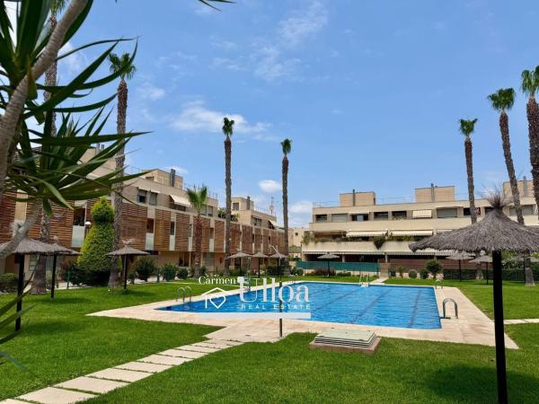 Sale of flat in Piso en Avenida Pintor Fernando Soria, Alicante Golf, Alicante / Alacant, Alicante
thumbnail 1