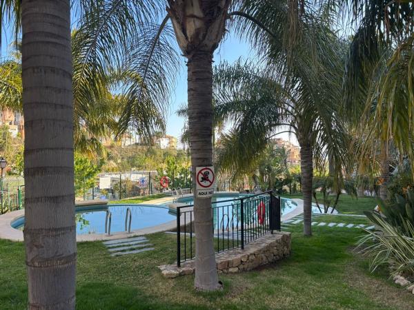 Venta de piso en Piso en Calle del Ressol, 11, Bonalba-Cotoveta, Mutxamel, Mutxamel
 photo 1