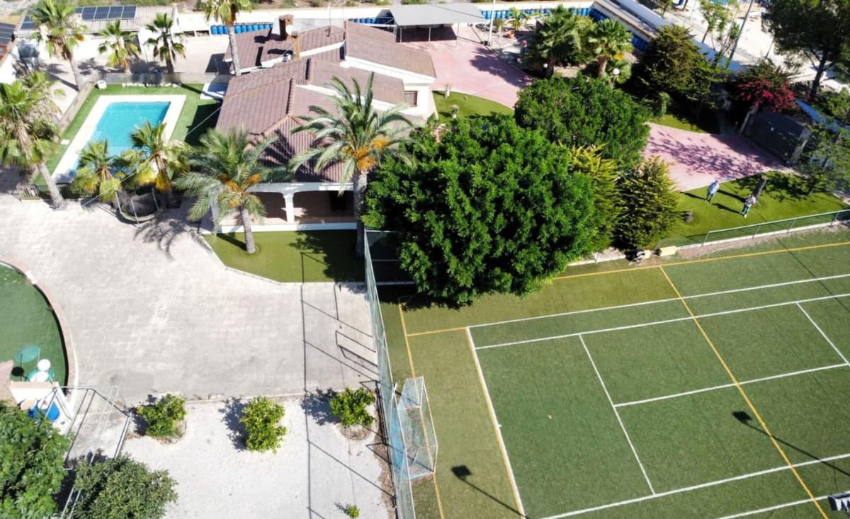Sale of independent chalet in Casa o chalet en Plaza Urbanizable 2ª Residencia, Crevillente, Crevillente
photo 1