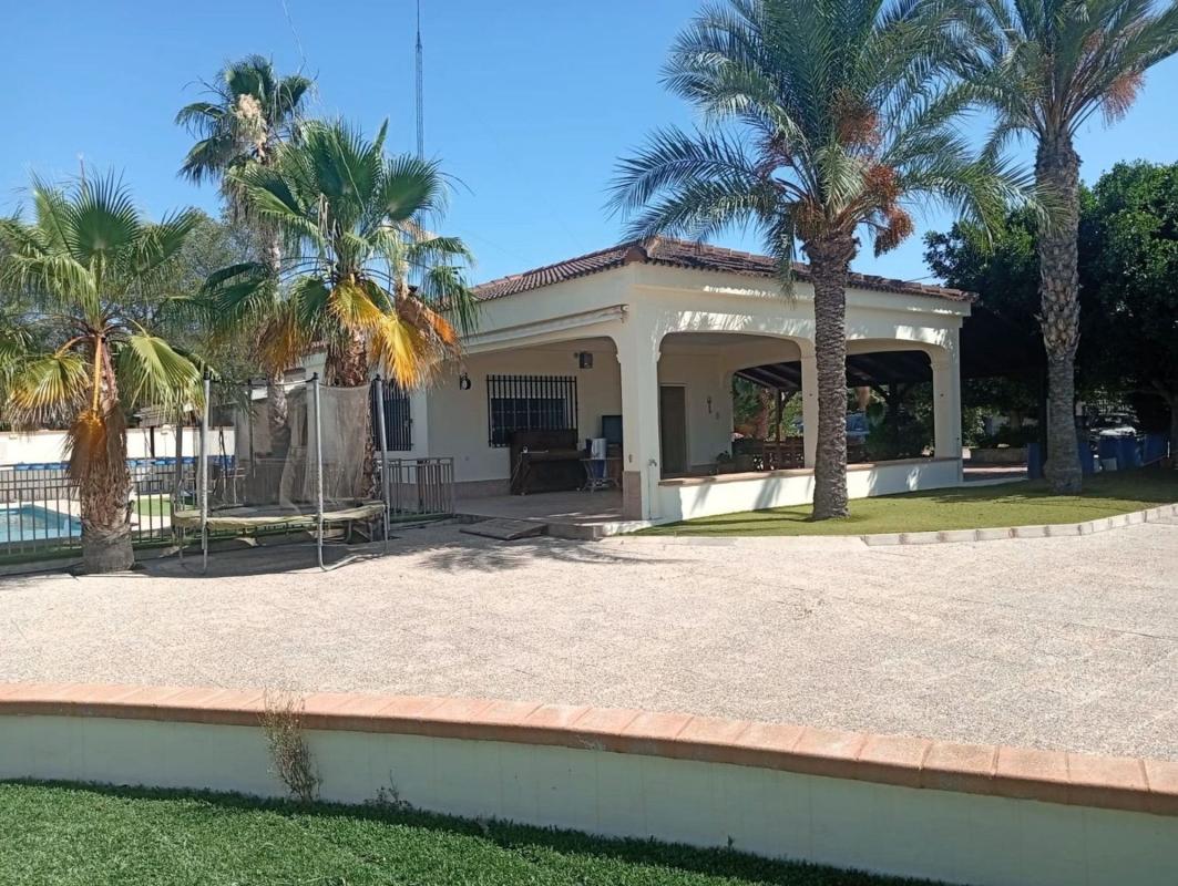 Sale of independent chalet in Casa o chalet en Plaza Urbanizable 2ª Residencia, Crevillente, Crevillente
photo 3