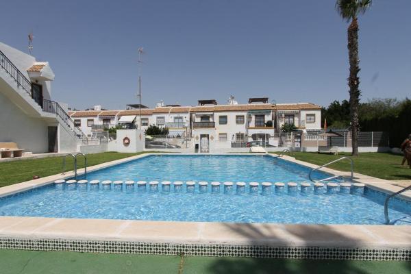 Chalet adosado en Calle Francisco Diez Martinez, La Siesta - El Salado - Torreta, Torrevieja photo 1
