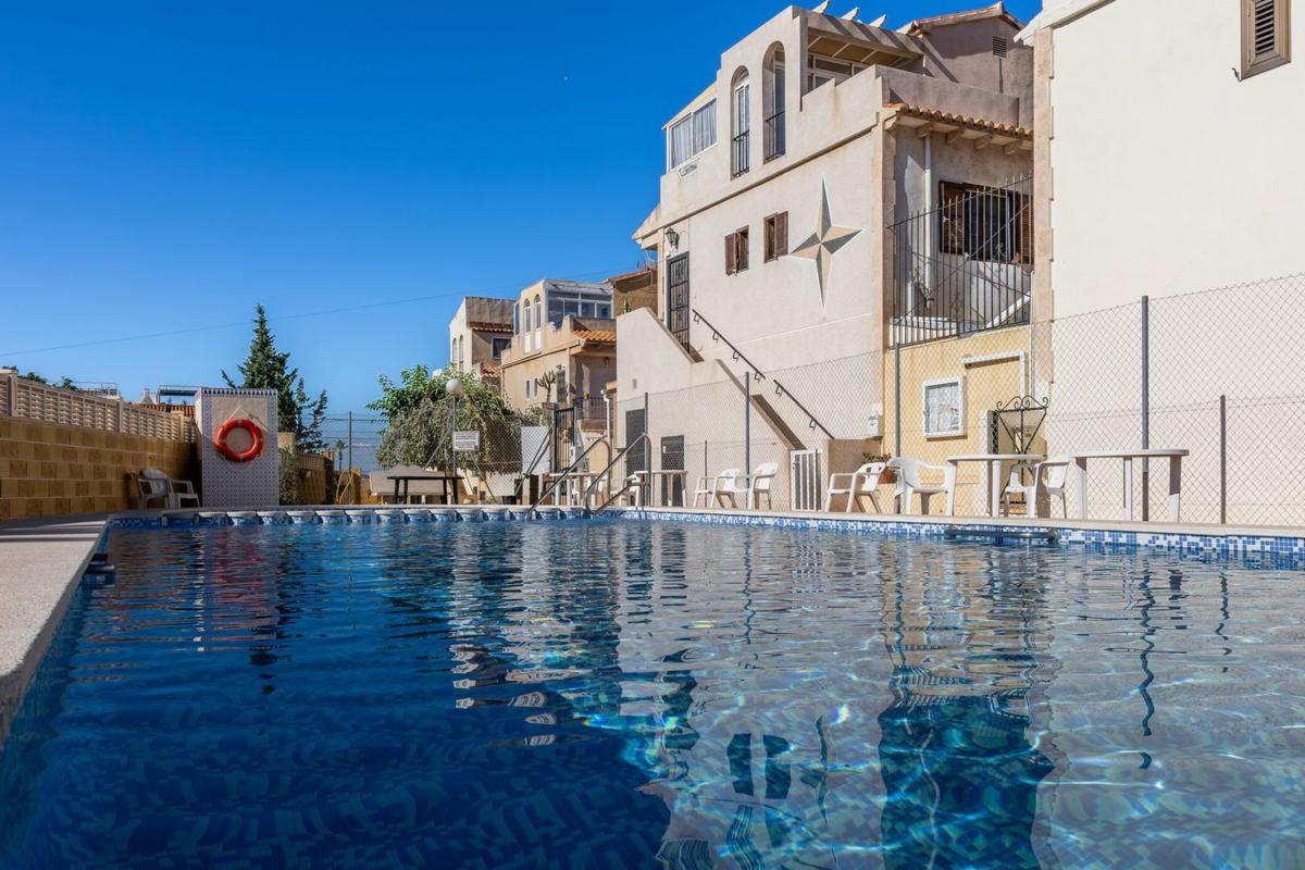 Продажа дуплекса на Dúplex en Calle Pablo Picasso, 64, La Siesta - El Salado - Torreta, Torrevieja, Торревьеха photo 1