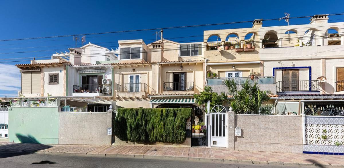 Продажа дуплекса на Dúplex en Calle Pablo Picasso, 64, La Siesta - El Salado - Torreta, Torrevieja, Торревьеха photo 2