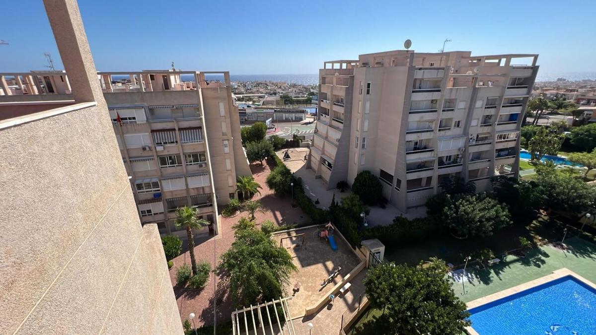 Продажа квартиры на Piso en Calle Helena, 3, Torreblanca, Torrevieja, Торревьеха
 photo 3