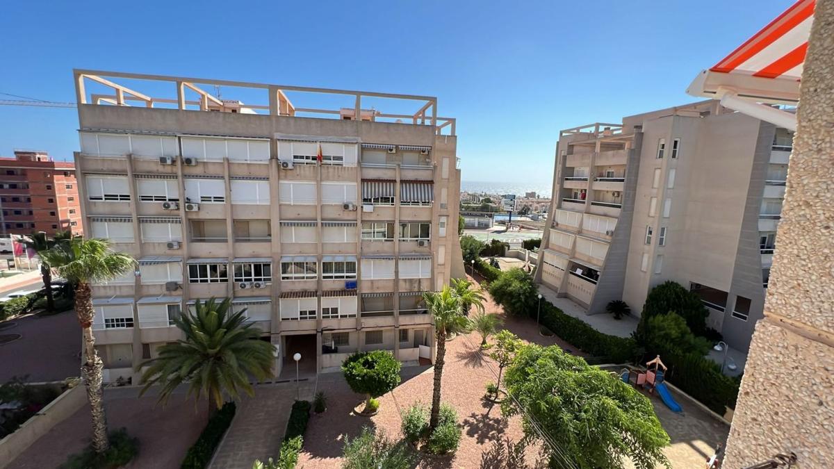 Продажа квартиры на Piso en Calle Helena, 3, Torreblanca, Torrevieja, Торревьеха
 photo 4