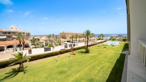 Продажа квартиры на Piso en Avenida de las Olas, Punta Prima, Torrevieja, Торревьеха
photo 1