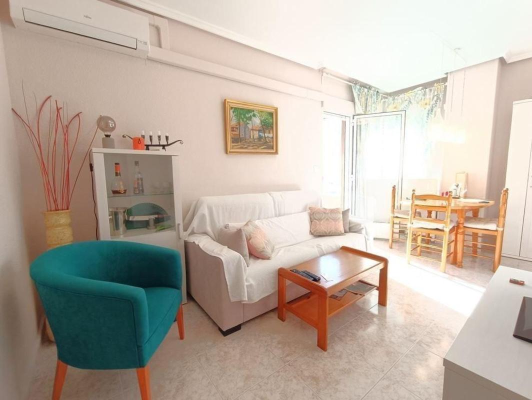 Sale of apartment in Piso en Nueva Torrevieja, Torrevieja, Torrevieja
photo 2