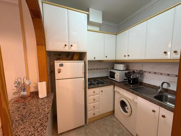 Продажа квартиры на Piso en Calle Mayor, Gaspar Perrelló, Torrevieja, Торревьеха
thumbnail 3