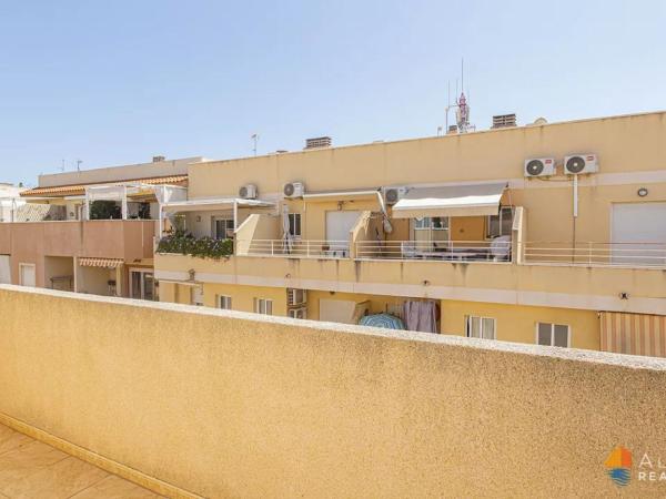 Аттик на продажу в Ático en Rambla Juan Mateo García, Centro - Muelle Pesquero, Torrevieja, Торревьеха thumbnail 2