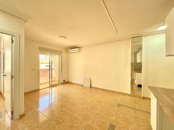 Sale of flat in Piso en Calle Copenhague, Nueva Torrevieja, Torrevieja, Torrevieja
 photo 1
