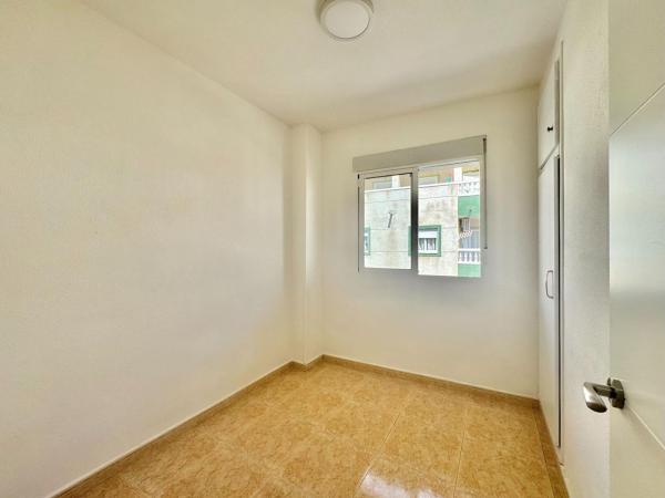 Sale of flat in Piso en Calle Copenhague, Nueva Torrevieja, Torrevieja, Torrevieja
 photo 2