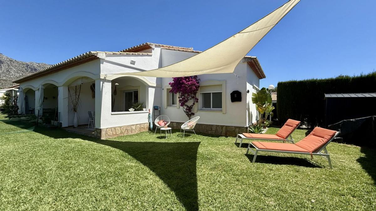 Продажа отдельного шале в Casa o chalet en Beniarbeig, Бениарбек photo 1