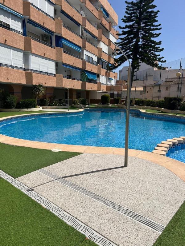 Sprzedaż mieszkania w Piso en Calle Urbano Arregui, El Acequión, Torrevieja, Torrevieja
photo 1