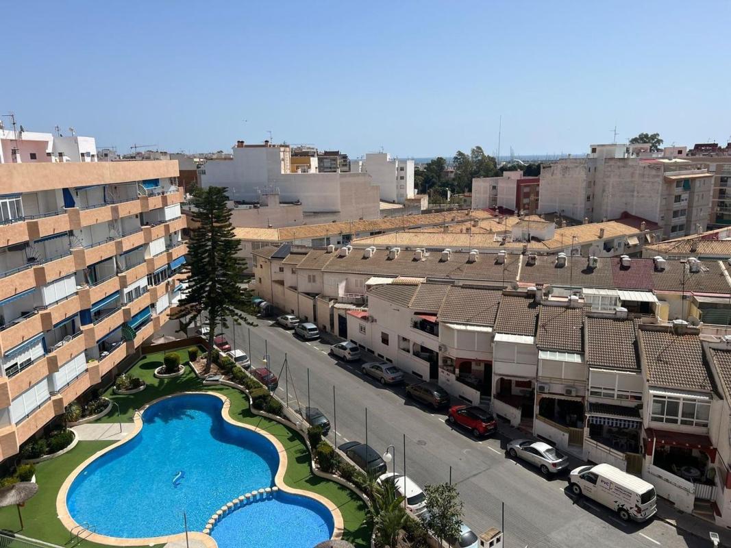 Sprzedaż mieszkania w Piso en Calle Urbano Arregui, El Acequión, Torrevieja, Torrevieja
photo 5