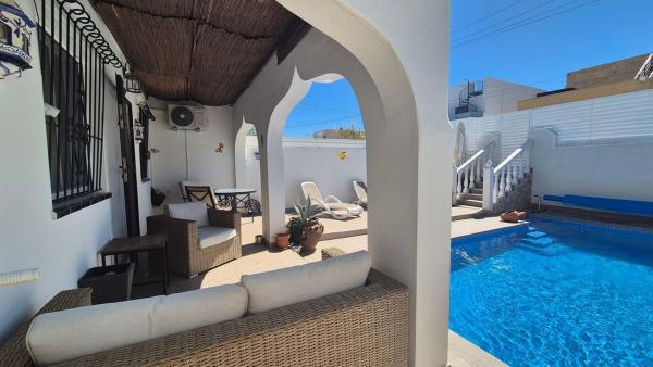 Chalet pareado en Centro, San Miguel de Salinas photo 4