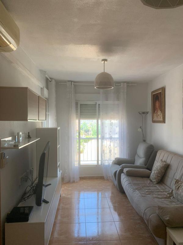 Продажа квартиры на Piso en Calle Villa Madrid, Parque de las Naciones, Torrevieja, Торревьеха
photo 1