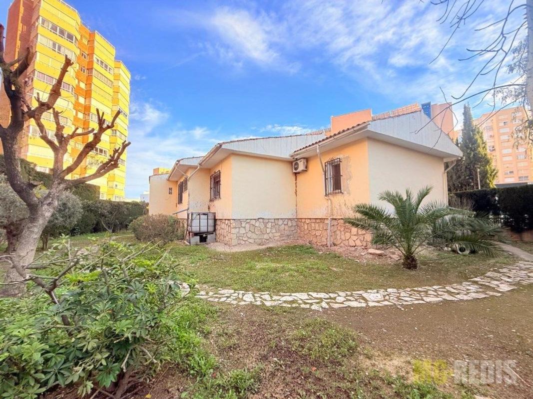 Properties for sale and rent in Spain photo 4